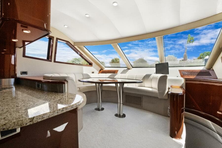 2008 Marquis 690