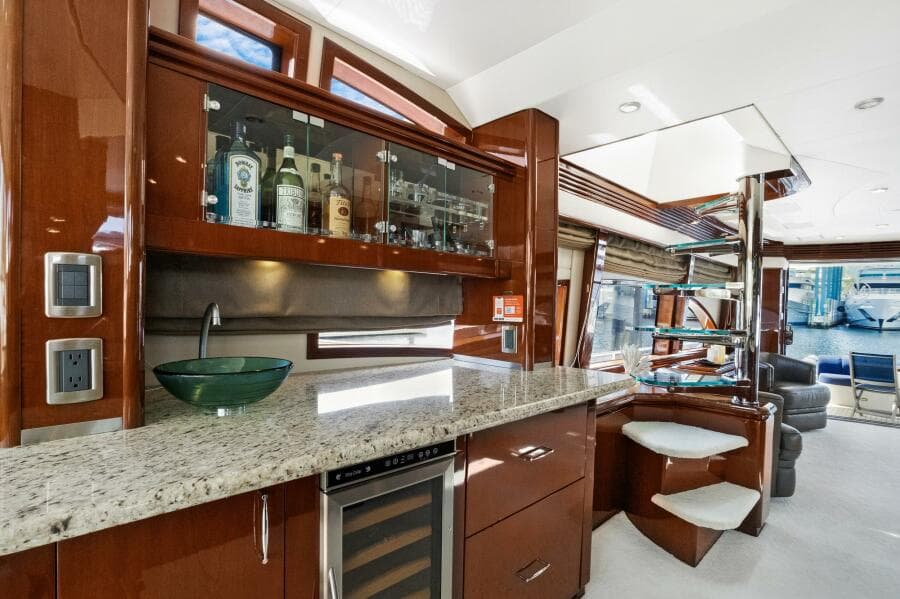 2008 Marquis 690