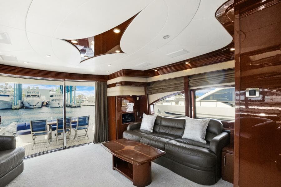 2008 Marquis 690