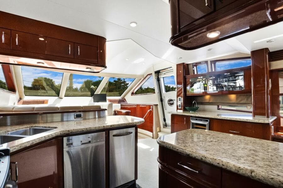 2008 Marquis 690