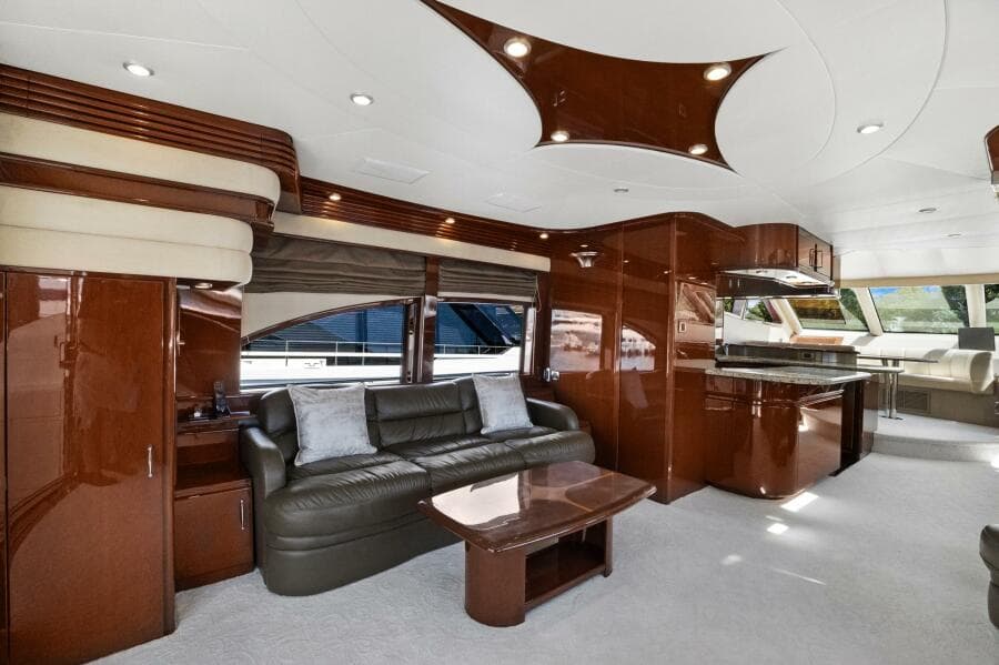2008 Marquis 690