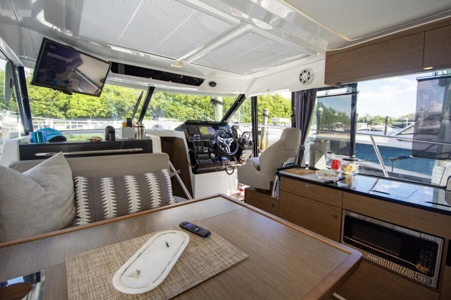 2021 Jeanneau NC 1095