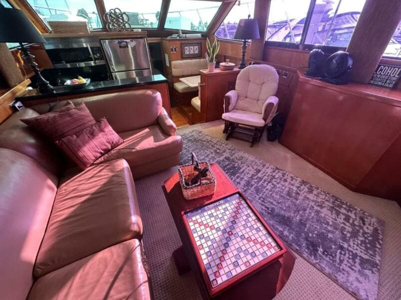 1994 Hatteras 48 Cockpit Motor Yacht