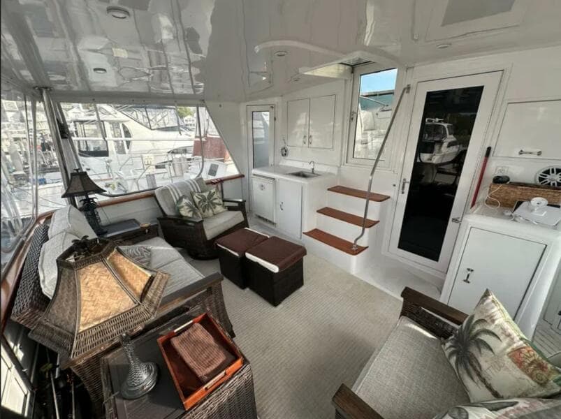 1994 Hatteras 48 Cockpit Motor Yacht