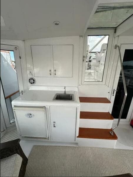 1994 Hatteras 48 Cockpit Motor Yacht