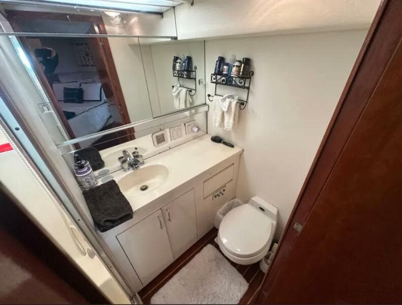 1994 Hatteras 48 Cockpit Motor Yacht