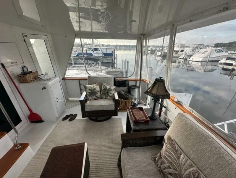 1994 Hatteras 48 Cockpit Motor Yacht