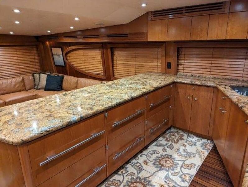 2007 Hatteras 68 Convertible