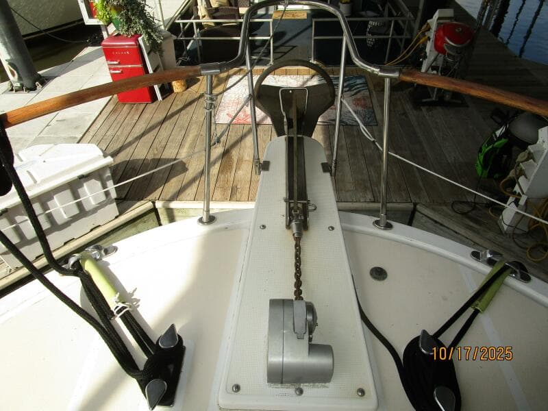 40' Kha Shing anchor windlass1
