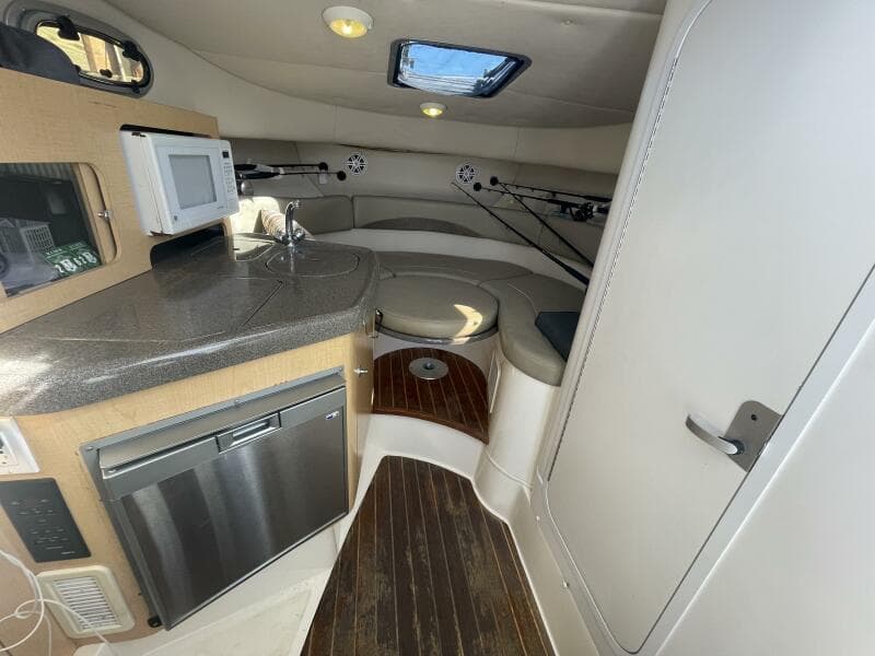 2001 Boston Whaler 285 Conquest