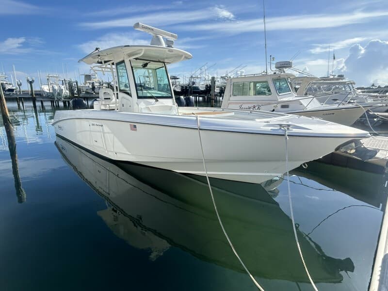 2014 Boston Whaler 320 Outrage