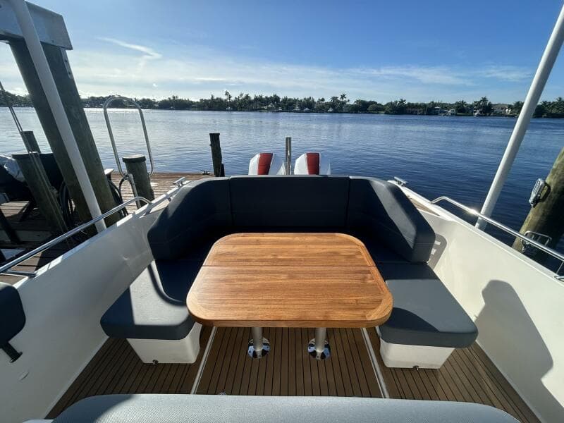 Aft Seating & Table