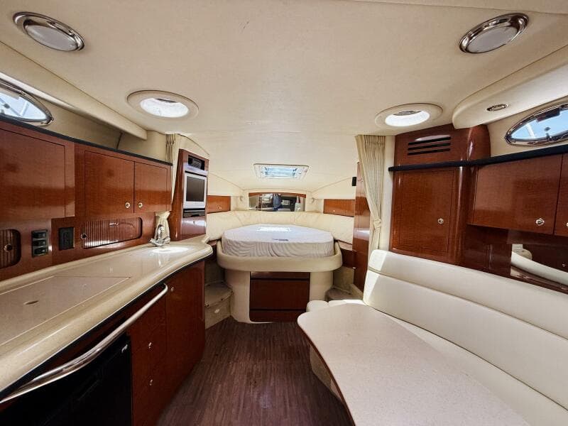 2004 Sea Ray 320 Sundancer