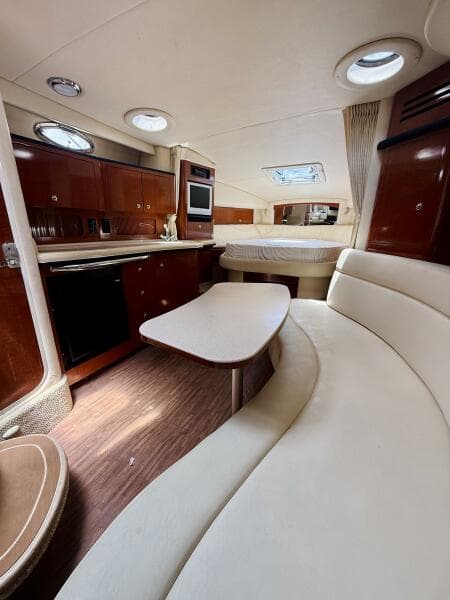 2004 Sea Ray 320 Sundancer
