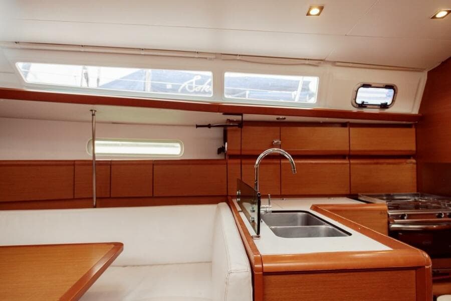 2019 Jeanneau 389 Sun Odyssey