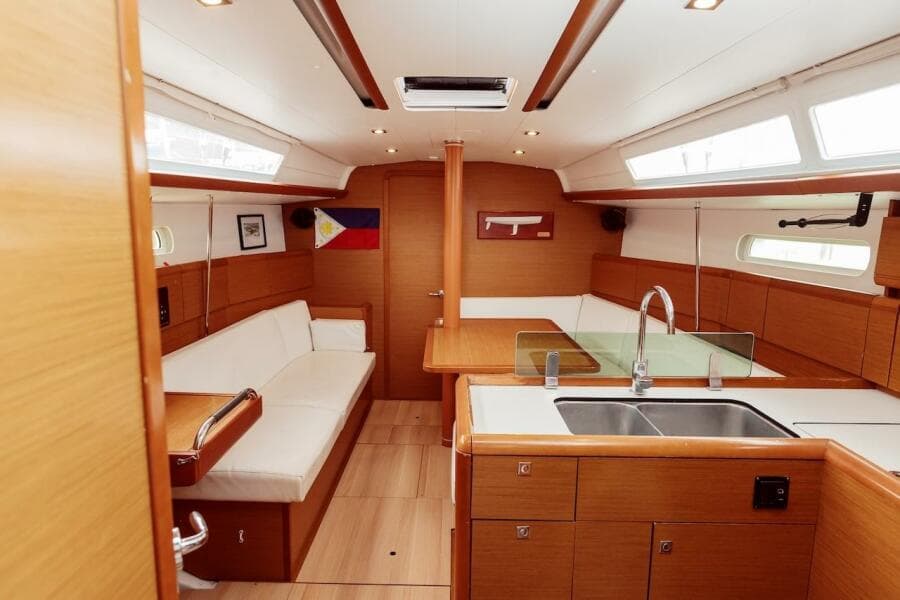 2019 Jeanneau 389 Sun Odyssey