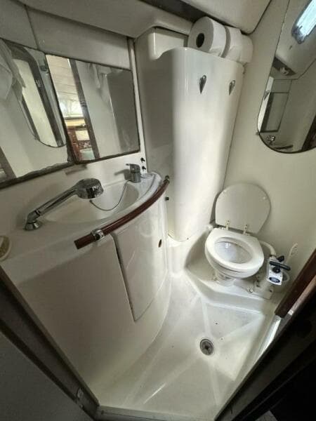 2004 Beneteau 423