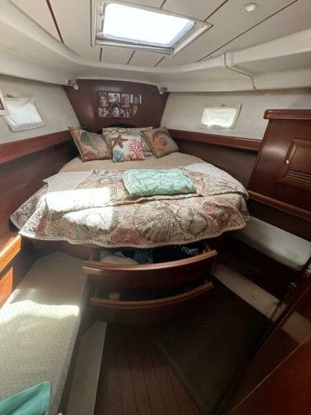 2004 Beneteau 423