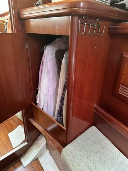 2004 Beneteau 423