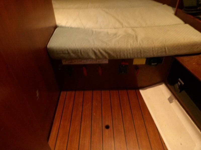 2004 Beneteau 423