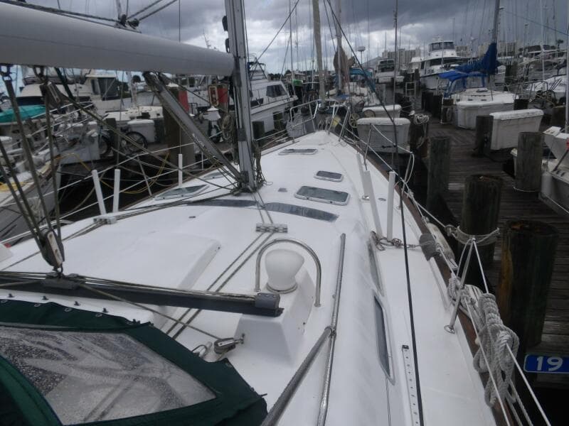2004 Beneteau 423