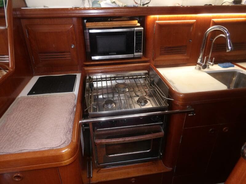 2004 Beneteau 423