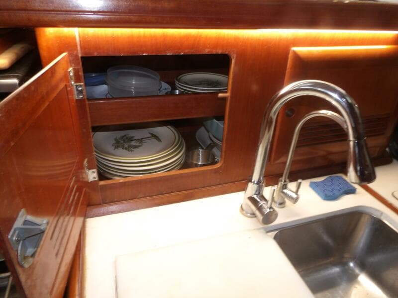 2004 Beneteau 423