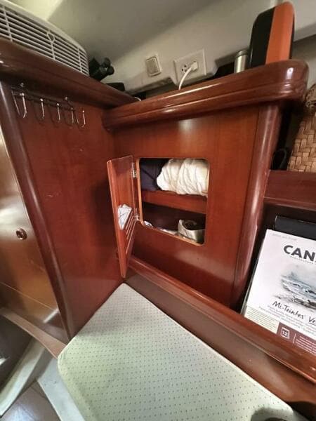 2004 Beneteau 423
