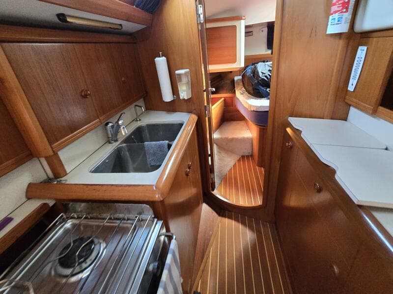 1998 Jeanneau Sun Odyssey 42 Atlantic Cruiser