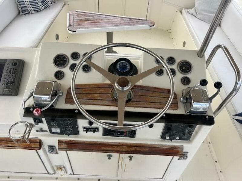 1986 Hatteras SF 52