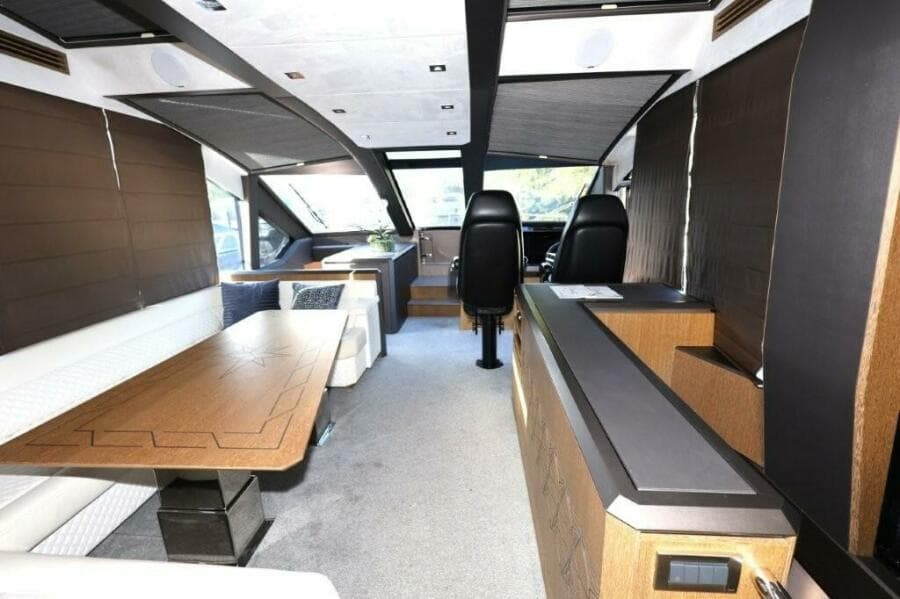 2019 Galeon 650 Sky