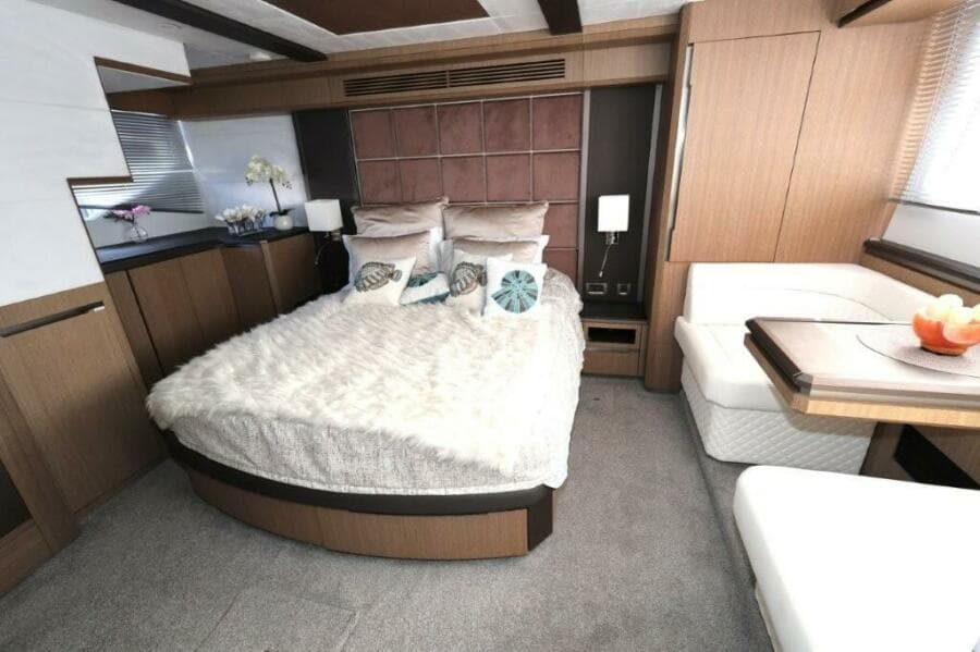 2019 Galeon 650 Sky