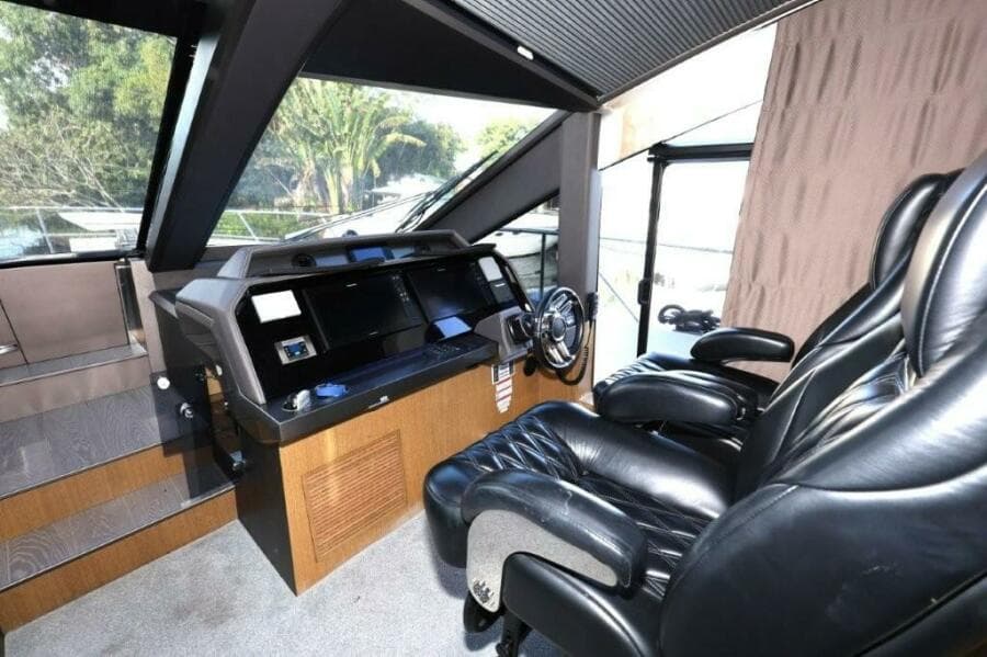 2019 Galeon 650 Sky