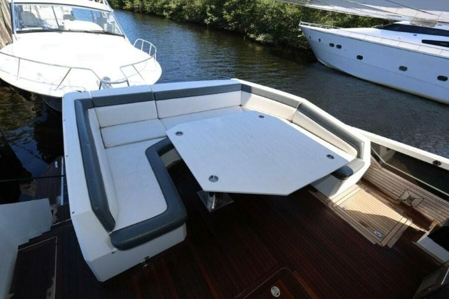 2019 Galeon 650 Sky