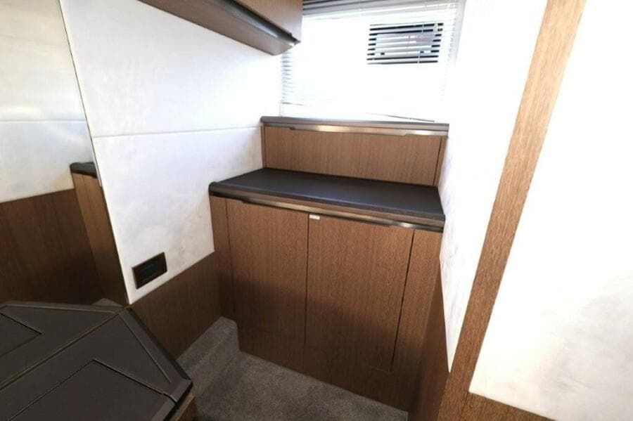2019 Galeon 650 Sky