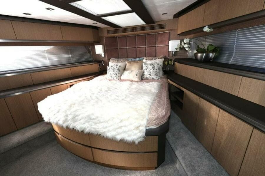 2019 Galeon 650 Sky