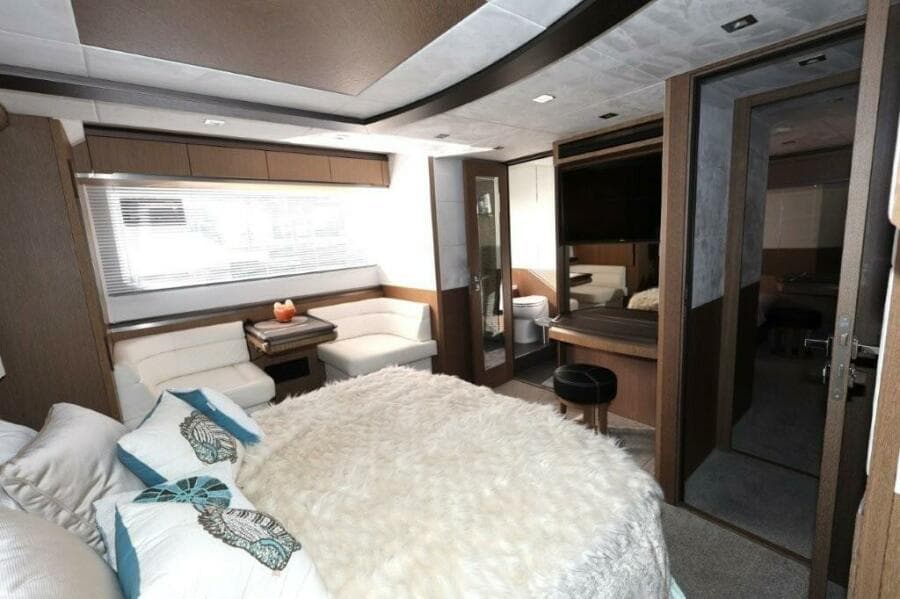 2019 Galeon 650 Sky