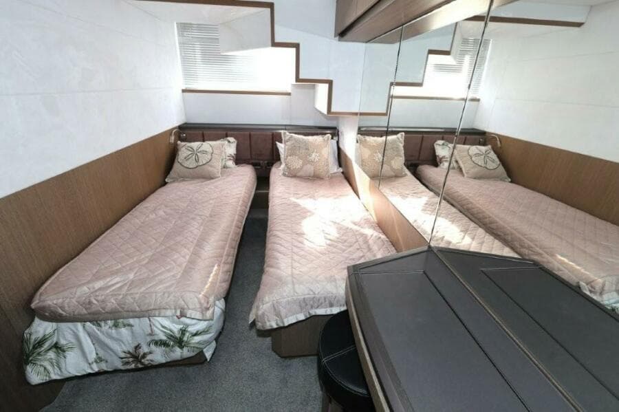 2019 Galeon 650 Sky