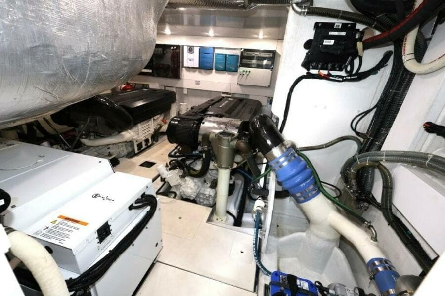 2019 Galeon 650 Sky