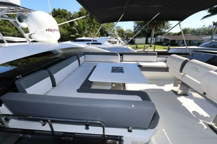2019 Galeon 650 Sky