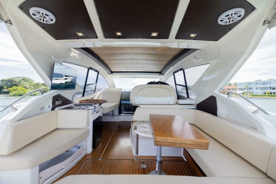 2014 Cranchi M 44 HT