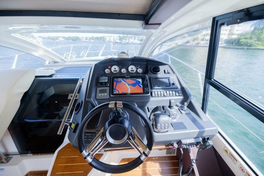 2014 Cranchi M 44 HT