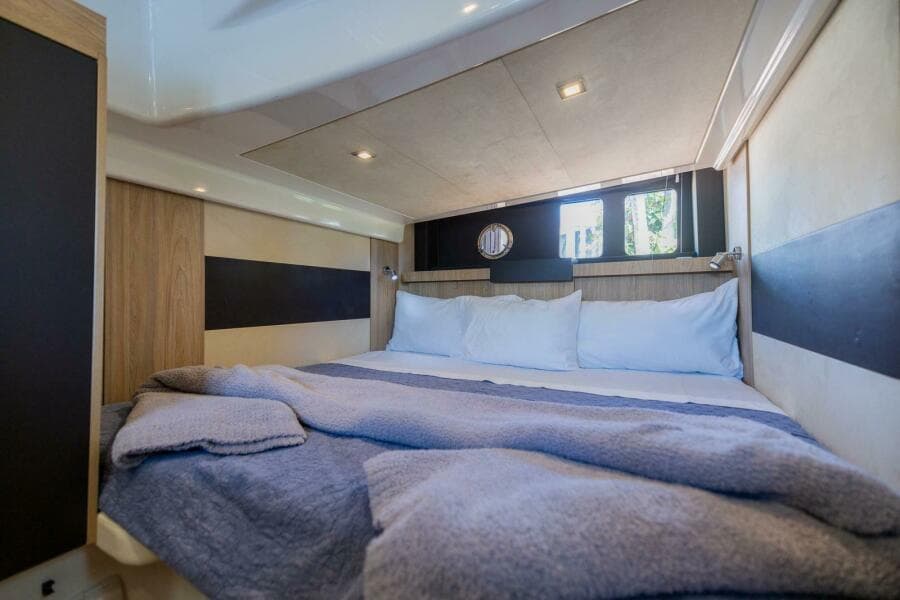 2014 Cranchi M 44 HT