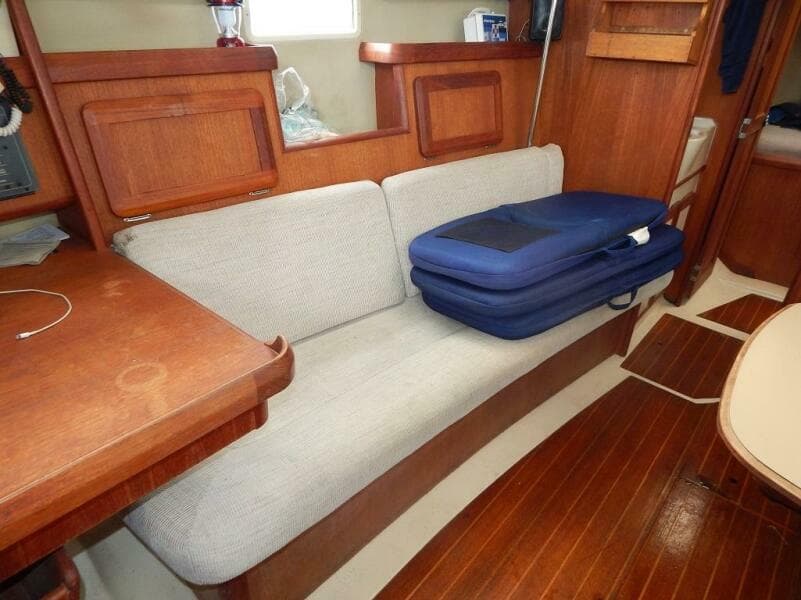 1992 Hunter 33.5