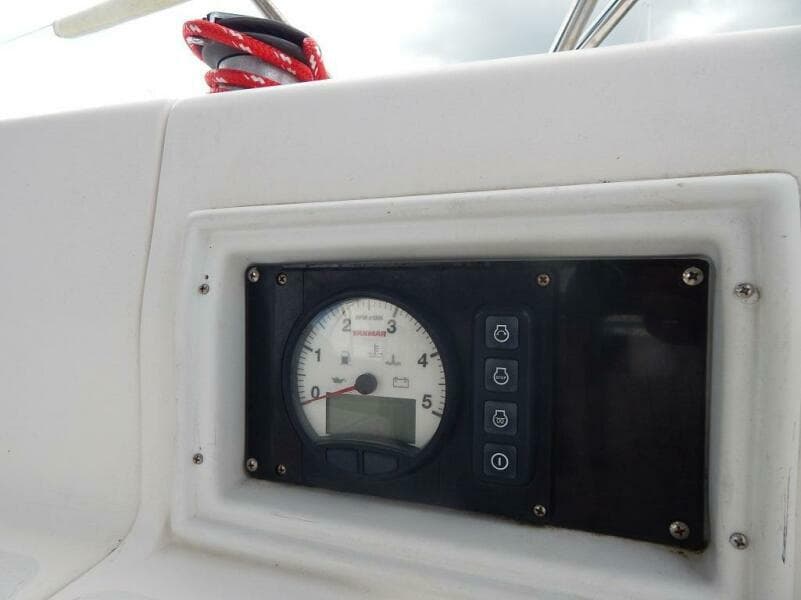 1992 Hunter 33.5