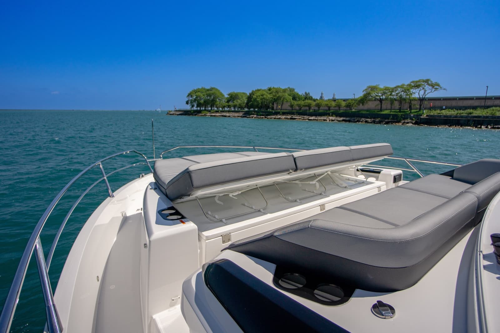 2025 Sunseeker 55 Predator