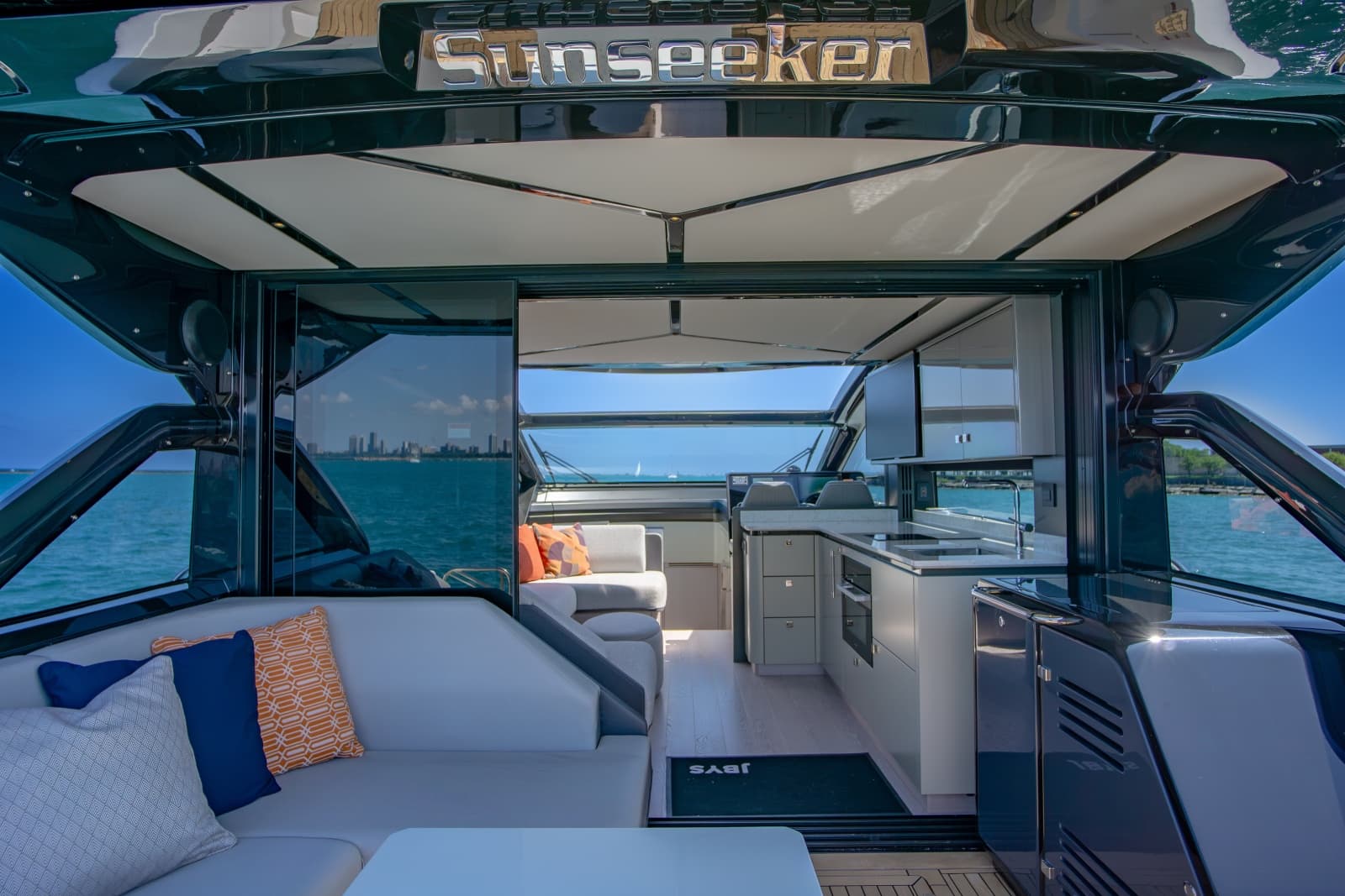 2025 Sunseeker 55 Predator