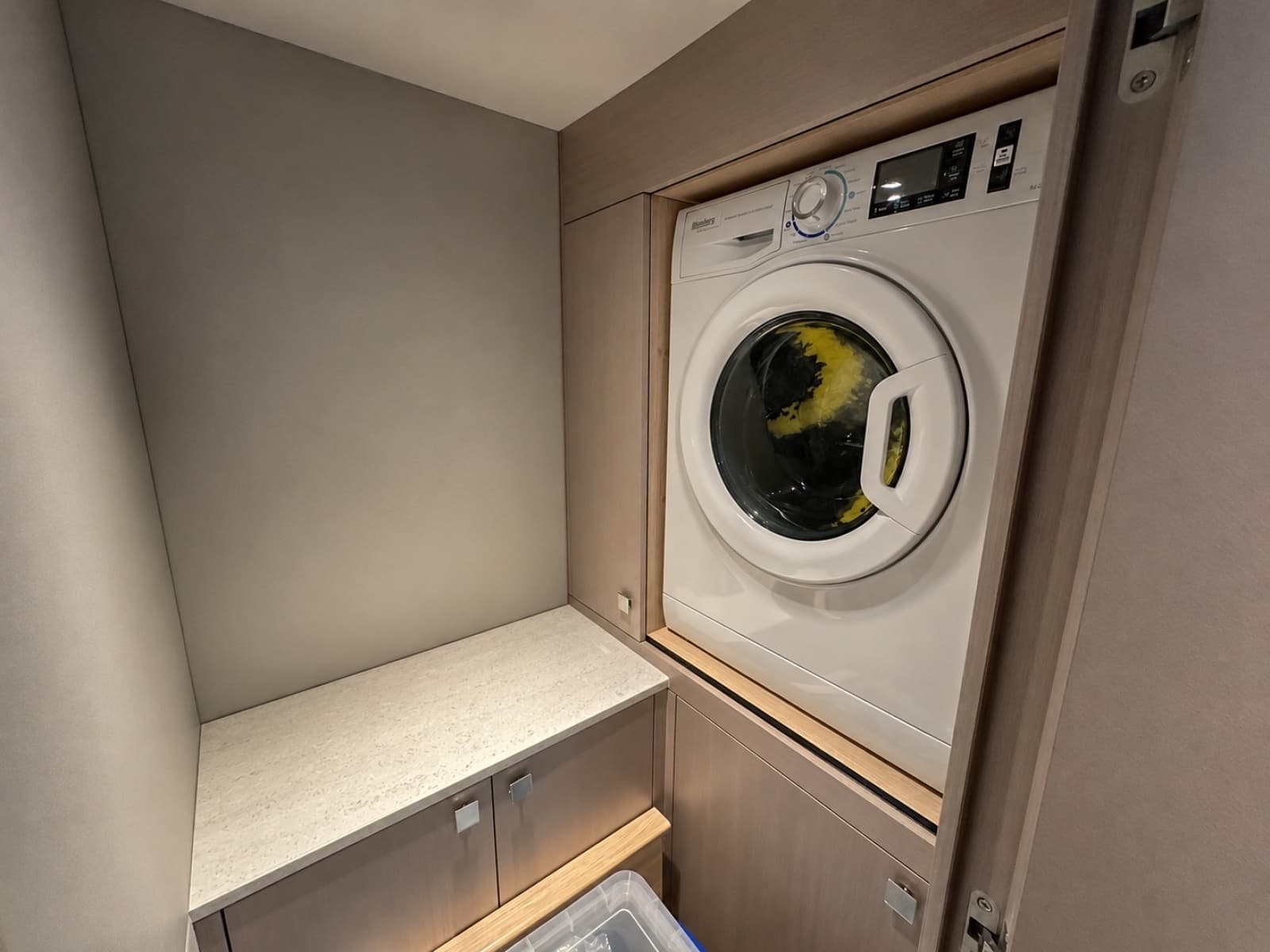 2025 Sunseeker 55 Predator
