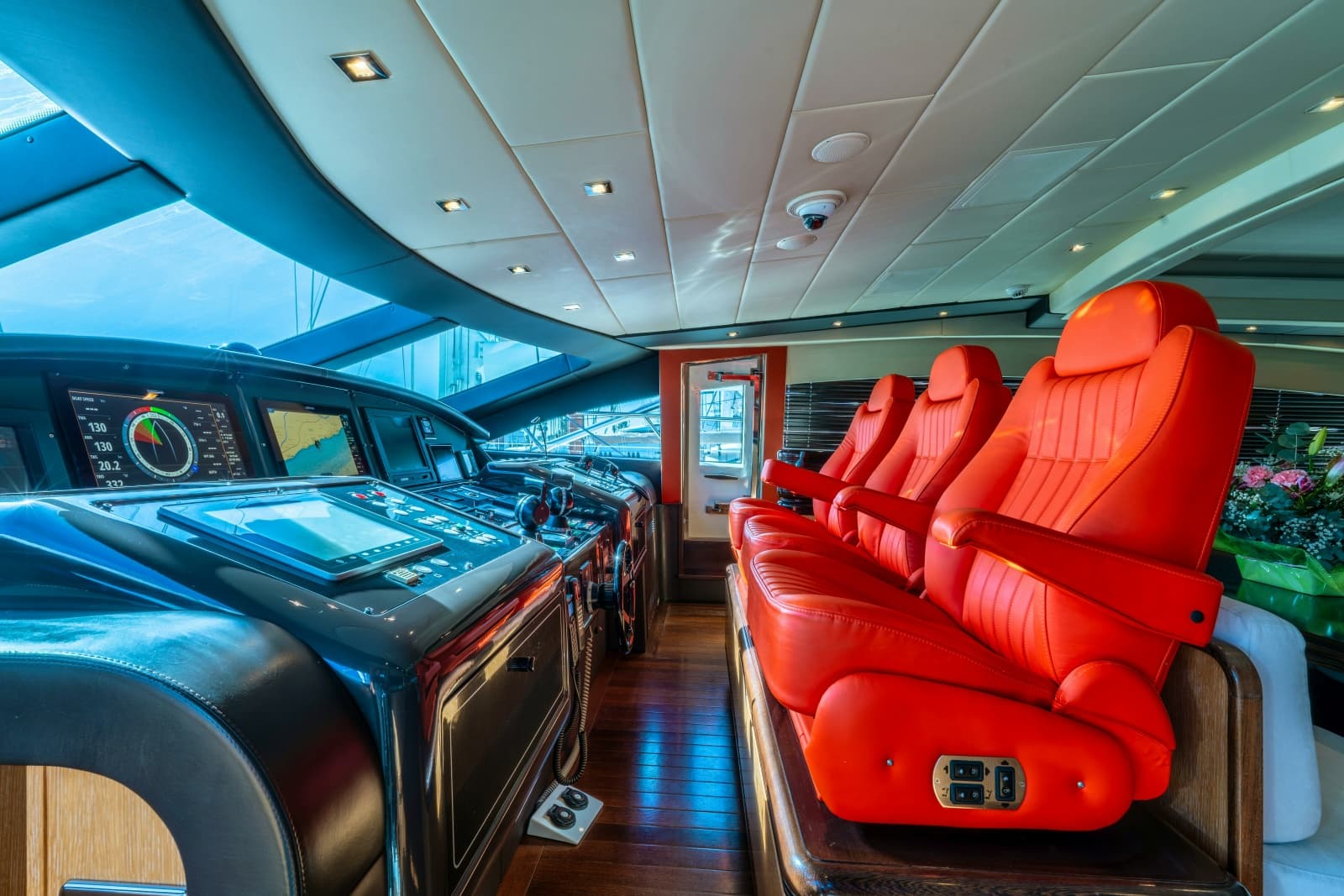 2008 Overmarine Mangusta 108