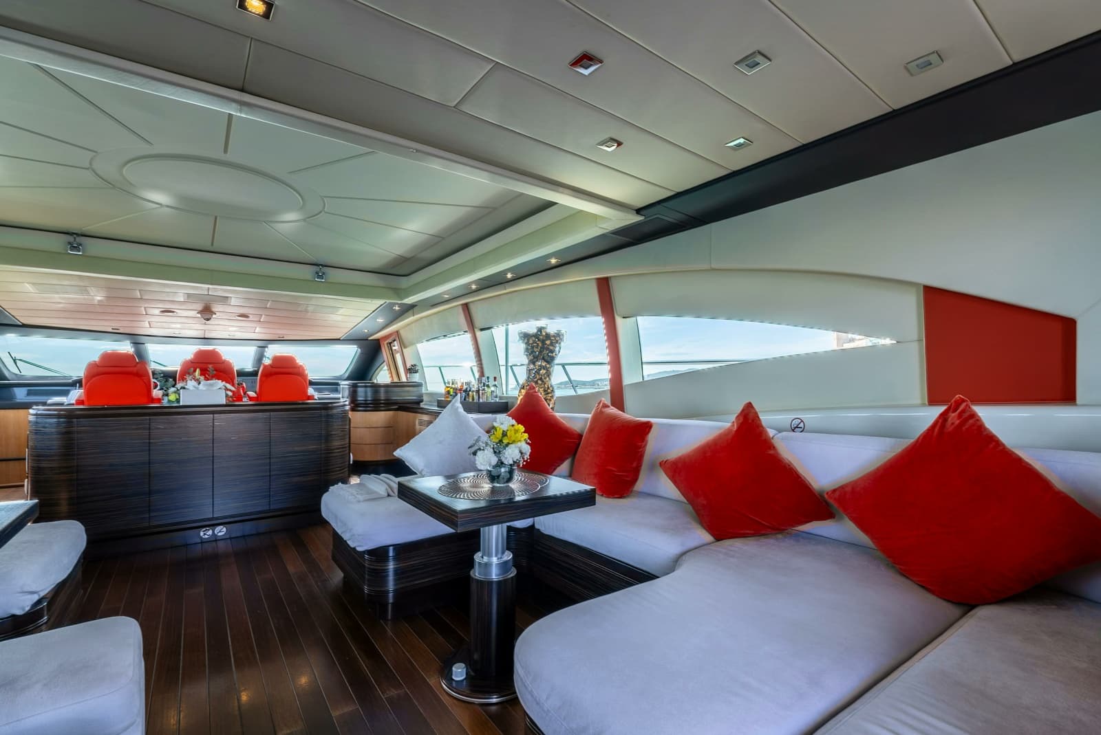 2008 Overmarine Mangusta 108